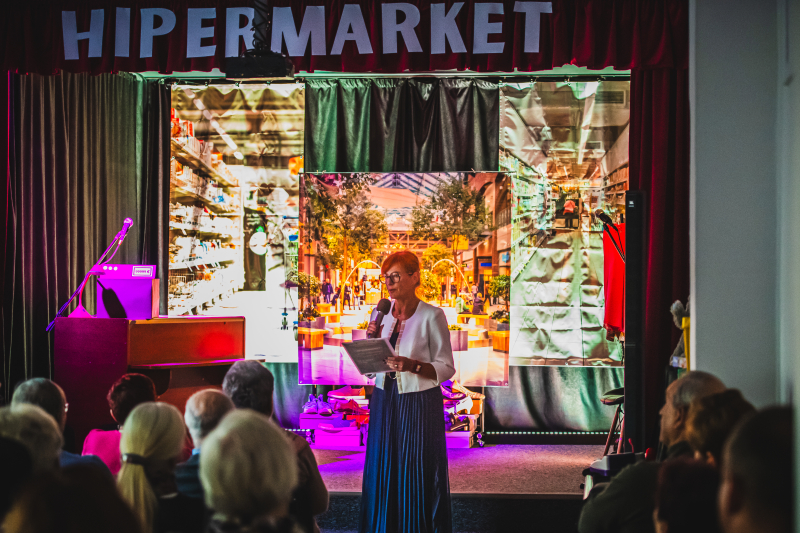 Hipermarket pełen śmiechu - sukces grupy kabaretowej „A czemu nie…?”