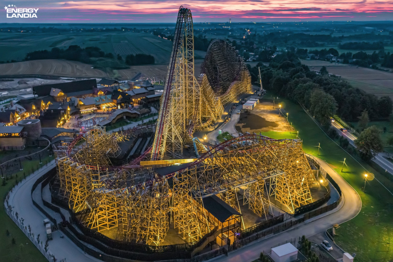 Lipcowa wycieczka do Energylandii na Magic Night