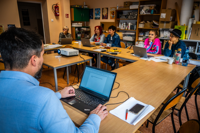 „Od próby do premiery” - warsztaty sztuki pisania scenariusza i grafiki komputerowej