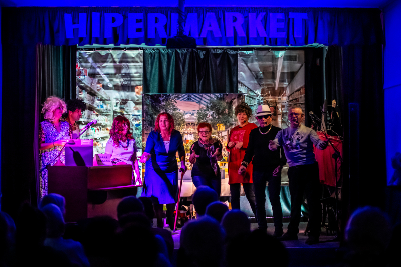 Hipermarket pełen śmiechu - sukces grupy kabaretowej „A czemu nie…?”