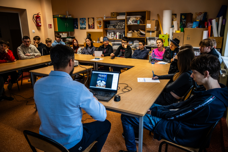 „Od próby do premiery” - warsztaty sztuki pisania scenariusza i grafiki komputerowej