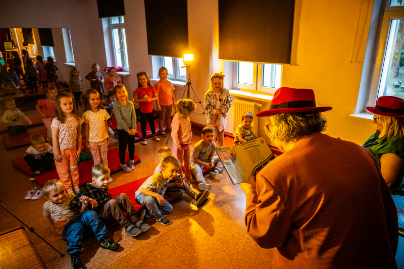 Las w sieci dla dzieci. Spotkanie interaktywne z Mariolą i Januszem Słomińskimi