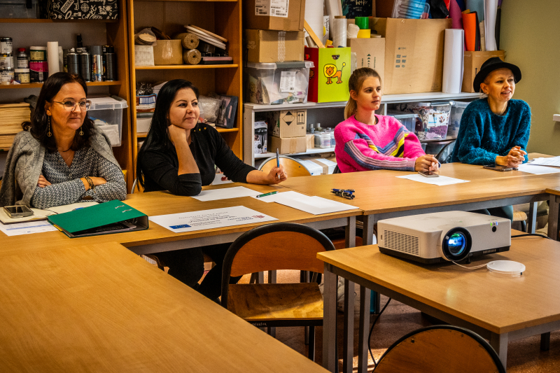 „Od próby do premiery” - warsztaty sztuki pisania scenariusza i grafiki komputerowej